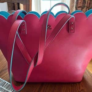 Scalloped Edge Pink Tote Bag with Teal Trim